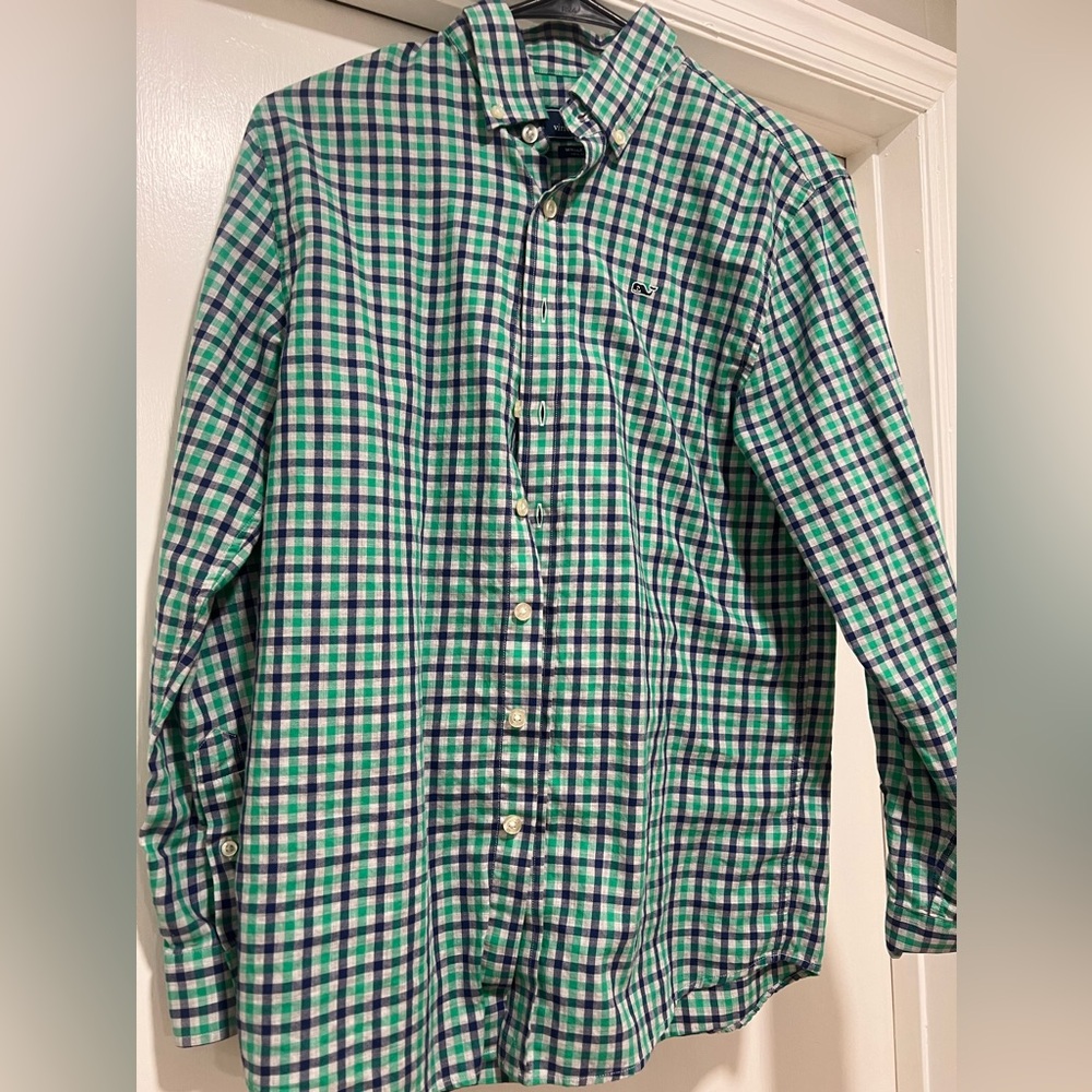 Vineyard Vines whale shirt size L